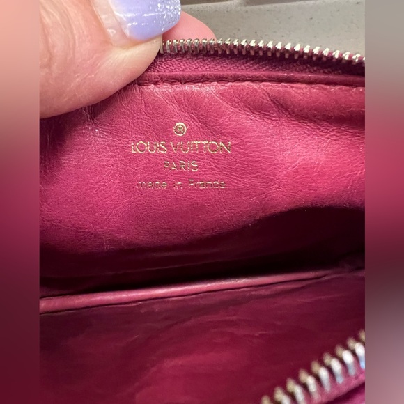 Louis Vuitton Limited Edition Vintage Charm Printed Pouchette - Picture 4 of 10